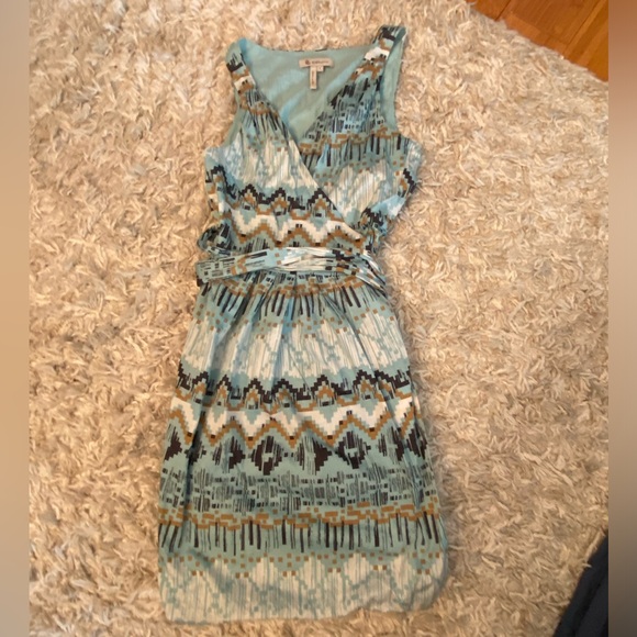 Blue Brown.& White BCBGeneration Wrap Dress size 6 - Picture 3 of 5